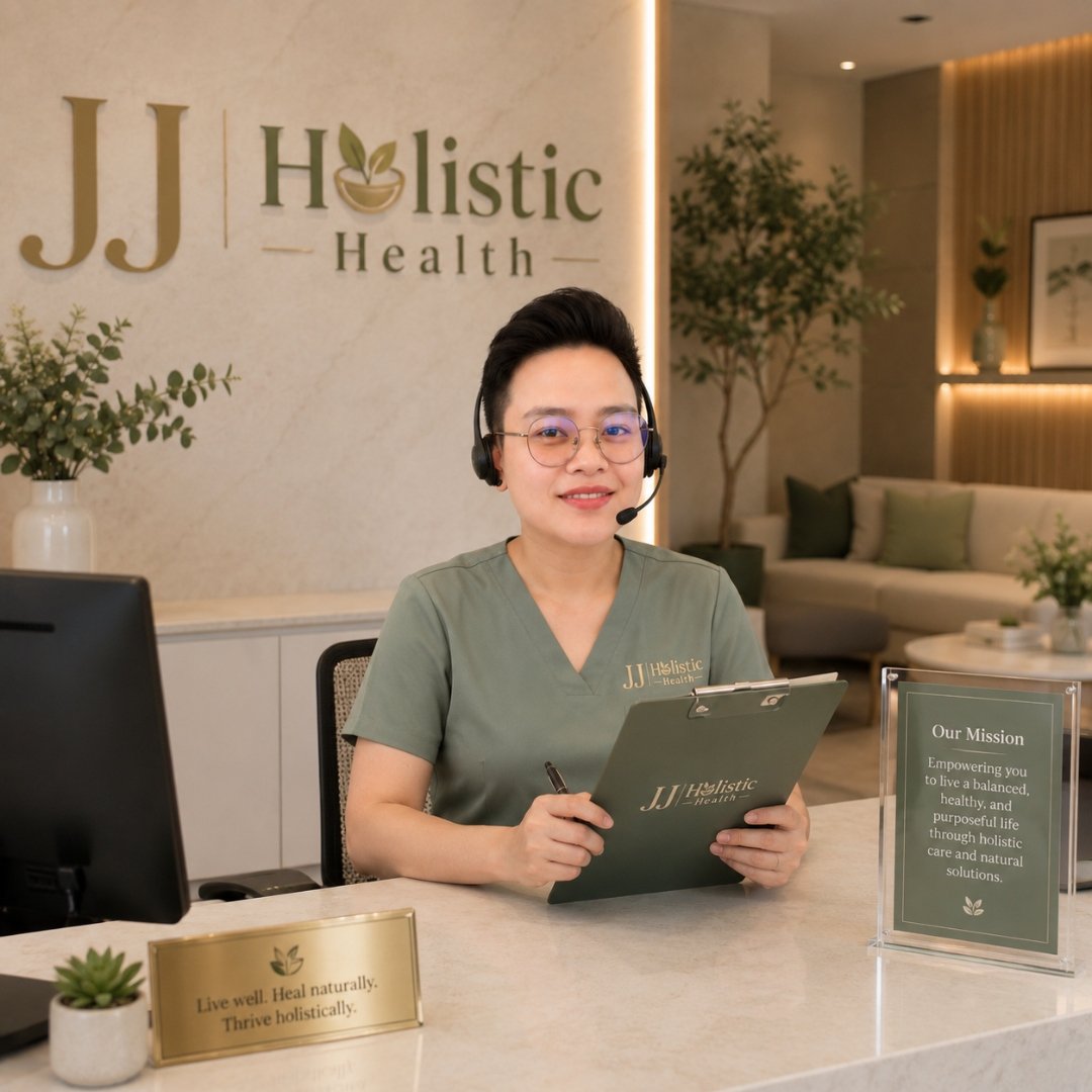 Rochelle, Client Experience Coordinator at J&J Holistic